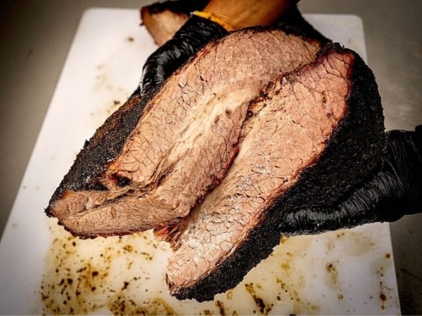 www.fireholebbqco.com